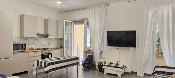 2 bedrooms Apartment in Spotorno, Italy No. 311030 2