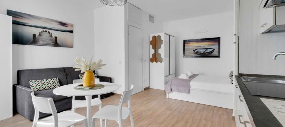 1 bedroom Apartment in Milan, Italy No. 357807 3