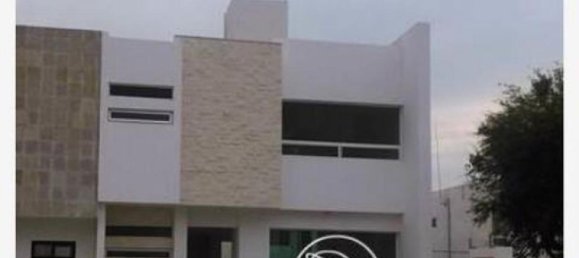 3 bedrooms House in Queretaro, Mexico No. 157075 2