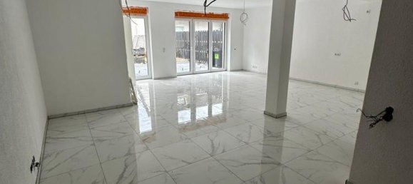 3 bedrooms Townhouse in Bielefeld, Germany No. 77609 2