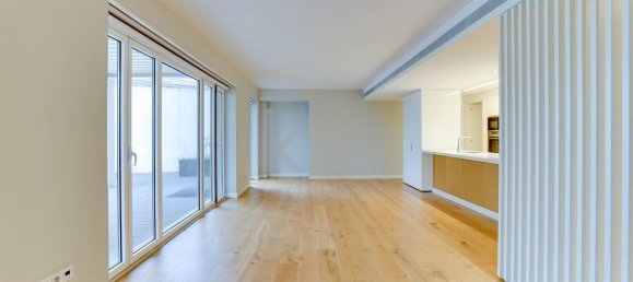 2 bedrooms Apartment in Lisbon, Portugal No. 130889 4