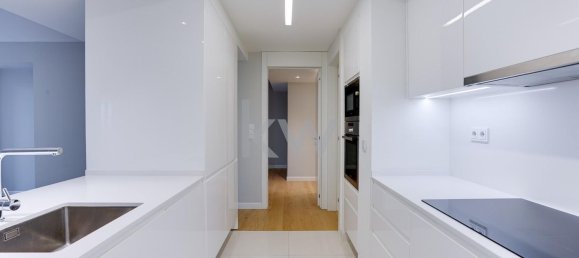 2 bedrooms Apartment in Lisbon, Portugal No. 130889 8