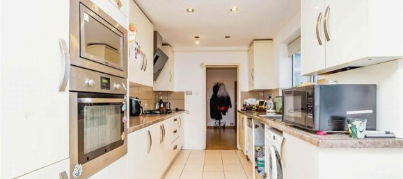 3 Schlafzimmer Haus in Croydon, United Kingdom, Nr. 7988 8