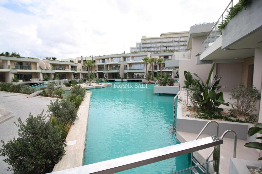 Apartamento de 2 dormitorios en Saint Julian's, Malta No. 9350