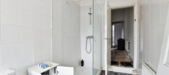 3 bedrooms House in Newcastle-under-Lyme, United Kingdom No. 2392 12