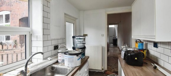 3 bedrooms House in Newcastle-under-Lyme, United Kingdom No. 2392 5