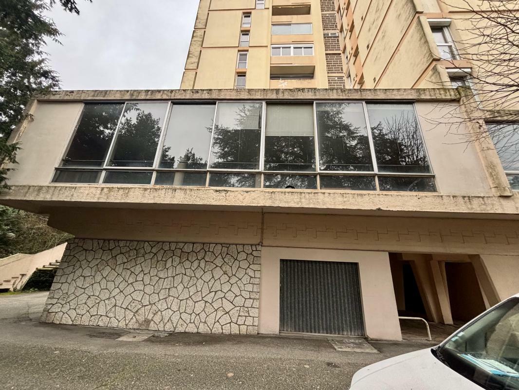  عقار تجاري في Colayrac-Saint-Cirq, France 96متر مربع رقم 355078