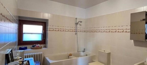 13 rooms House in Alta Valle Intelvi, Italy No. 15297 76