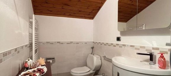 13 rooms House in Alta Valle Intelvi, Italy No. 15297 100