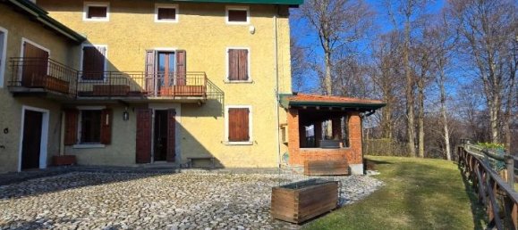 13 rooms House in Alta Valle Intelvi, Italy No. 15297 109