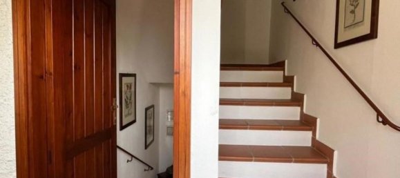 13 rooms House in Alta Valle Intelvi, Italy No. 15297 62