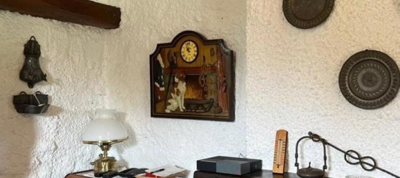 13 rooms House in Alta Valle Intelvi, Italy No. 15297 78