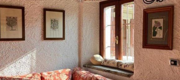 13 rooms House in Alta Valle Intelvi, Italy No. 15297 75