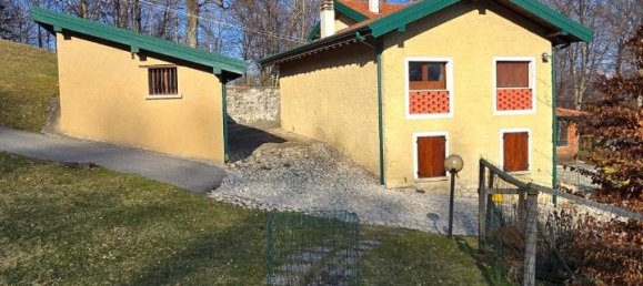 13 rooms House in Alta Valle Intelvi, Italy No. 15297 77