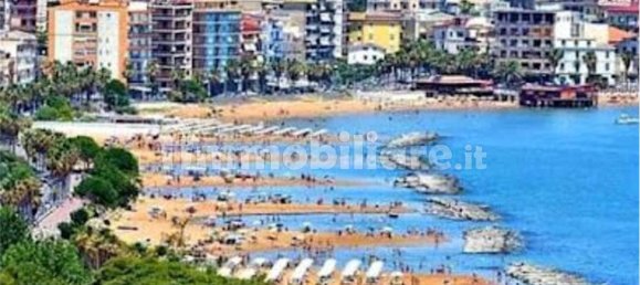 2 غرف نوم شقة في Crotone, Italy رقم 183005 5