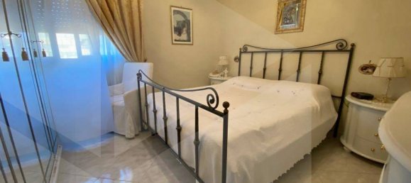 Квартира с 3 комнатами в Модуньо, Италия № 32452 12