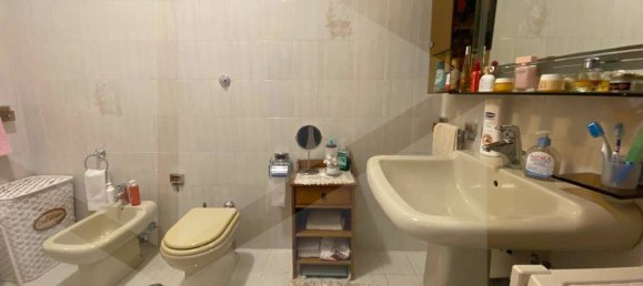 Квартира с 3 комнатами в Модуньо, Италия № 32452 15