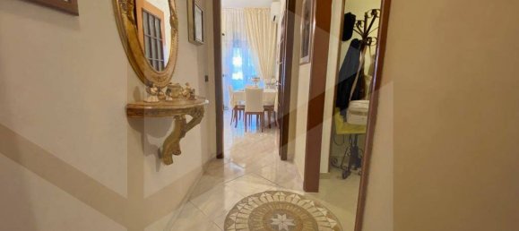 Квартира с 3 комнатами в Модуньо, Италия № 32452 10