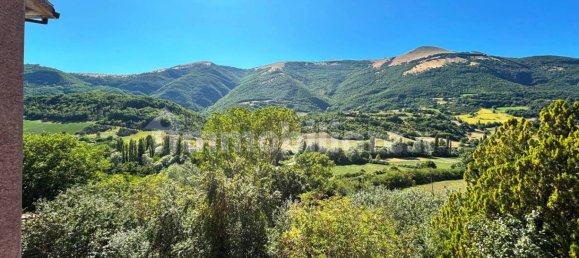 3 bedrooms House in Fiuminata, Italy No. 303943 11