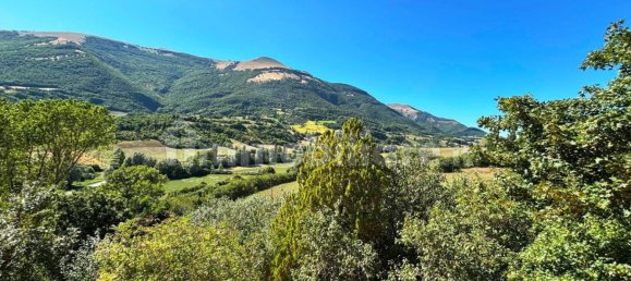 3 bedrooms House in Fiuminata, Italy No. 303943 10