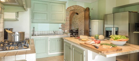 14 rooms House in Tuoro sul Trasimeno, Italy No. 54199 34