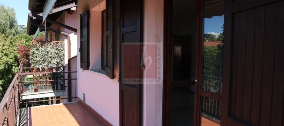 2 bedrooms Apartment in Monvalle, Italy No. 343336 8
