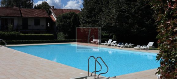 2 bedrooms Apartment in Monvalle, Italy No. 343336 4