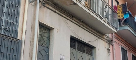 Casa de 6 habitaciónes en Paternò, Italy No. 48717 2