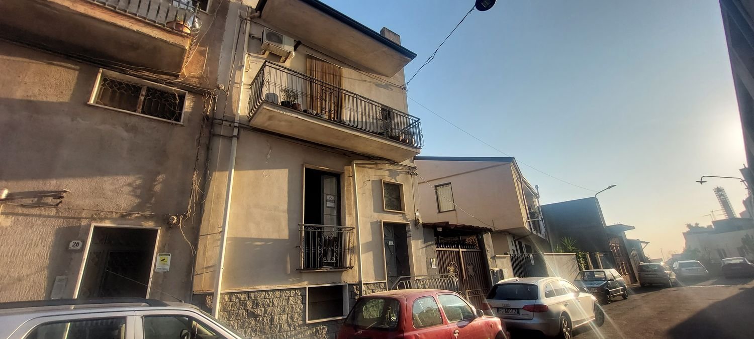 Casa de 6 habitaciónes en Paternò, Italy No. 48717