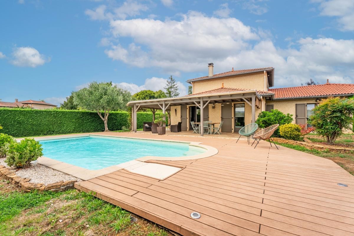 4 Schlafzimmer Haus in Rhone, France, Nr. 295475