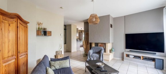 4 Schlafzimmer Haus in Rhone, France, Nr. 295475 5