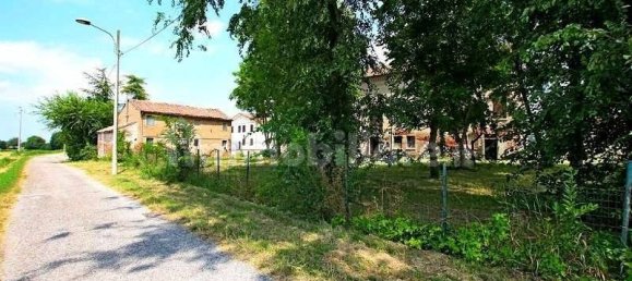 15 bedrooms Villa in Ferrara, Italy No. 136076 9