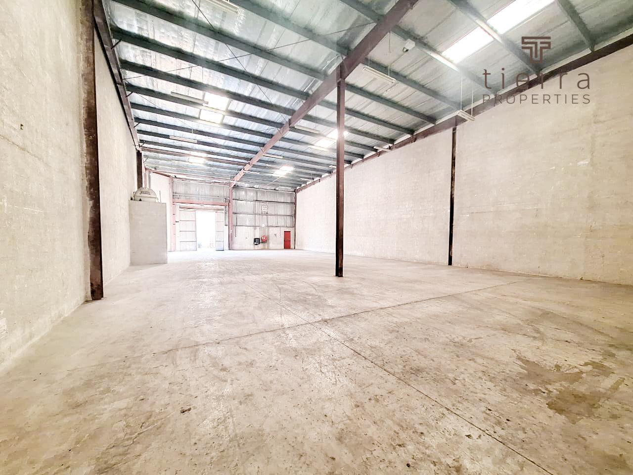 436.6m² Warehouse in Dubai, UAE No. 54829