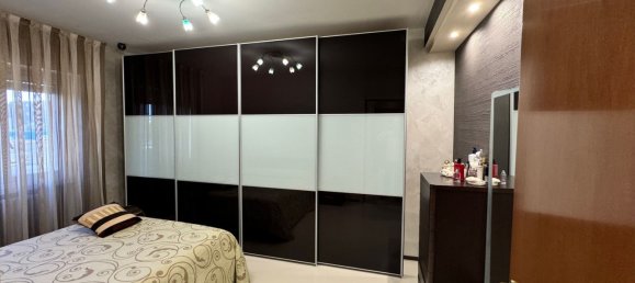 Apartamento de 4 divisões em Cinisello Balsamo, Italy N.º 290533 8