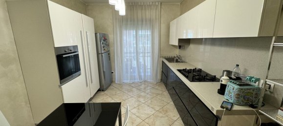 Apartamento de 4 divisões em Cinisello Balsamo, Italy N.º 290533 6