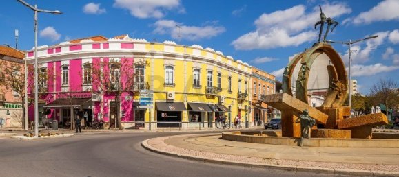 Bâtiment à Loule, Portugal No. 57652 6