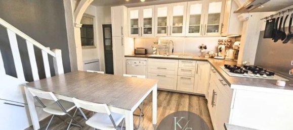 5 bedrooms House in Magny-en-Vexin, France No. 356099 6