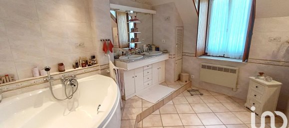 4 chambres Maison à Maisonnais, France No. 253795 11