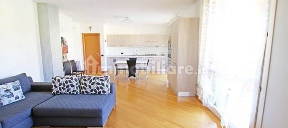 2 bedrooms Apartment in Calcinate, Italy No. 379472 8
