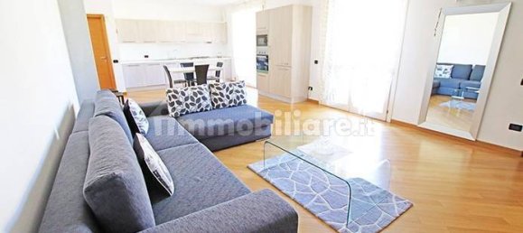 2 bedrooms Apartment in Calcinate, Italy No. 379472 7