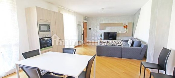 2 bedrooms Apartment in Calcinate, Italy No. 379472 5