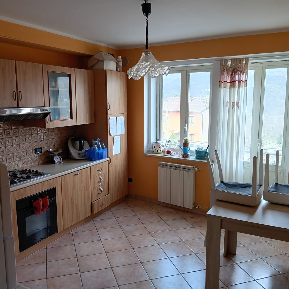 5 rooms House in Sant'Angelo del Pesco, Italy No. 278387