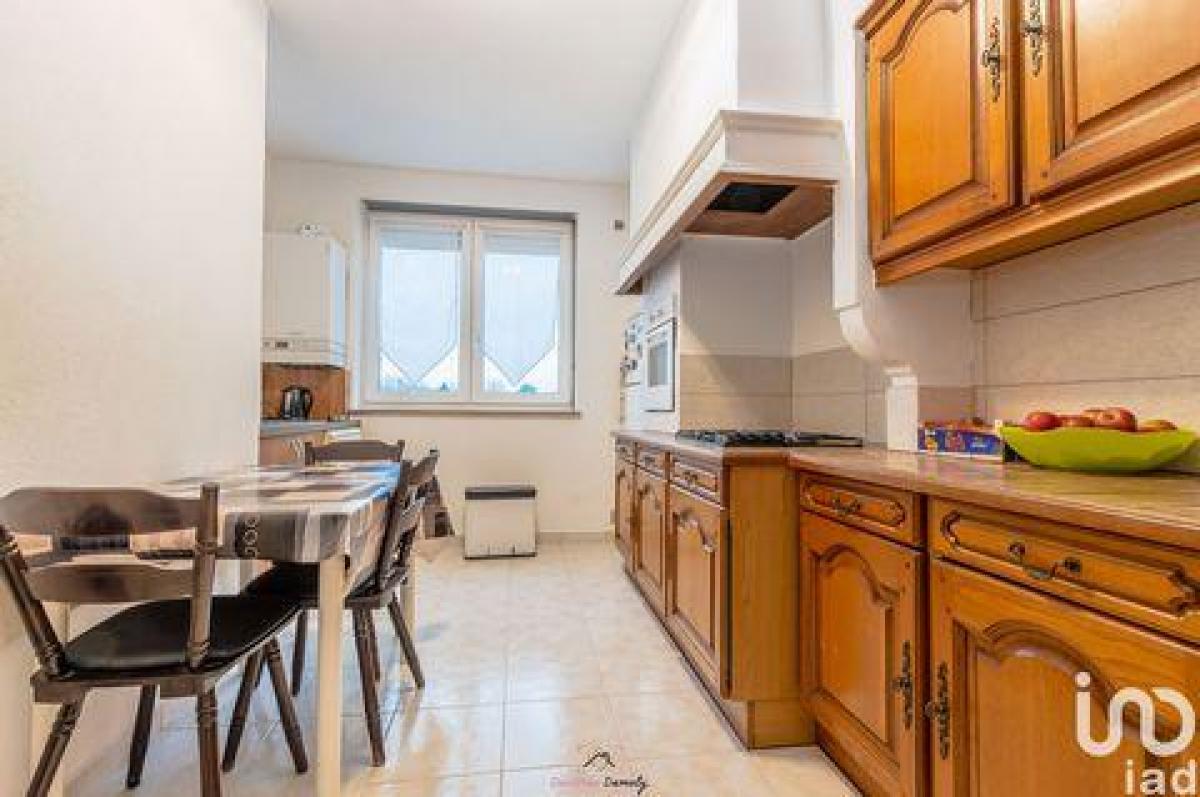 Apartamento com 2 quartos em condomínio em Creutzwald, France N.º 3337