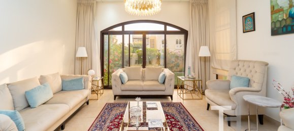 4 chambres Maison de ville à Mudon, UAE No. 28535 2