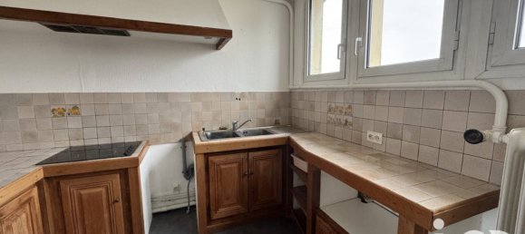 2 chambres Appartement à Sens, France No. 204696 4