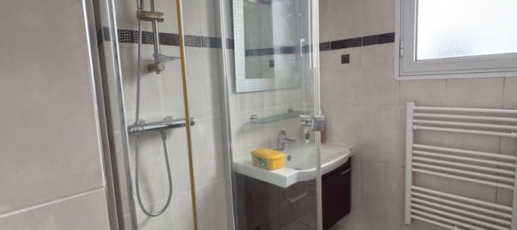 2 chambres Appartement à Sens, France No. 204696 9