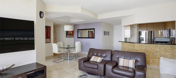 3 dormitorios propiedad comercial en alquiler en Miami, Miami-Dade, Florida, USA № 614339 6