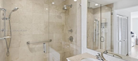 3 dormitorios propiedad comercial en alquiler en Miami, Miami-Dade, Florida, USA № 614339 12