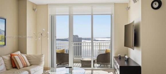 3 dormitorios propiedad comercial en alquiler en Miami, Miami-Dade, Florida, USA № 614339 3
