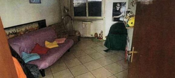 3 rooms Apartment in Novara, Italy No. 7527 5